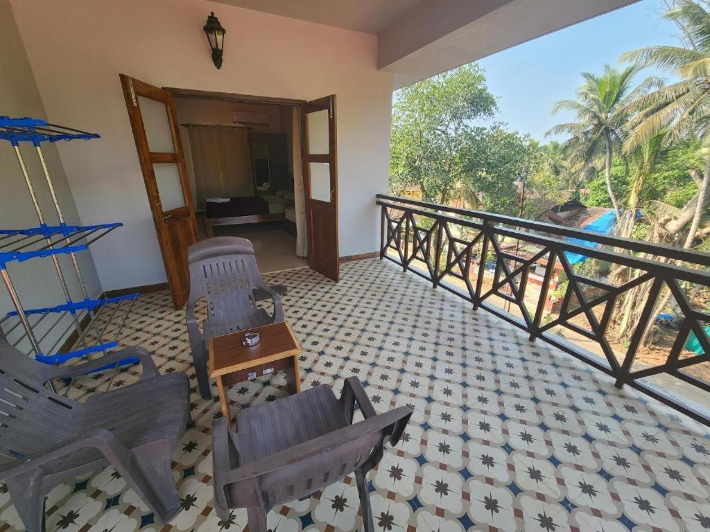 Coastal Suites Apart Hotel ---- 8 Minutes Walk To Beach Benaulim Kültér fotó